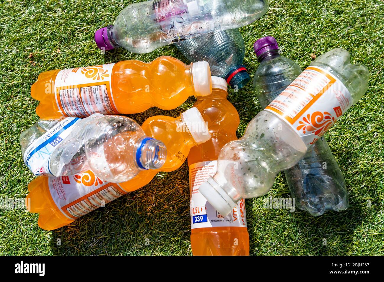 OOSTERHOUT, , 30-04-2020, dutchnews, , Plastic bottles / Statiegeld op plastic  flesjes Stock Photo - Alamy