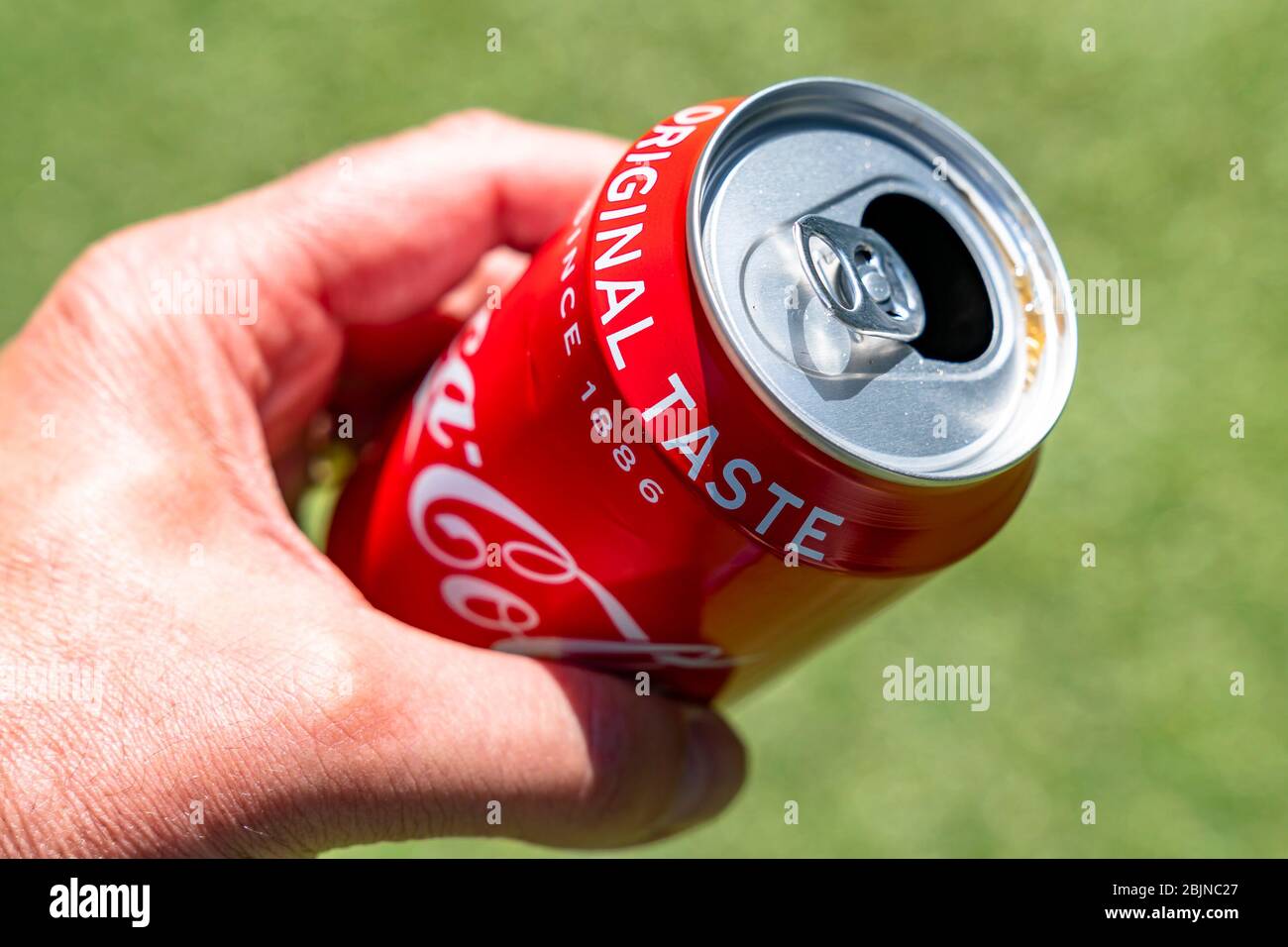 OOSTERHOUT, , 30-04-2020, dutchnews, Cans of soda / Blikjes frisdrank Stock Photo - Alamy