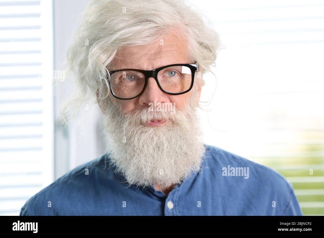 Blurred old man grey hair hi-res stock photography and images - Alamy