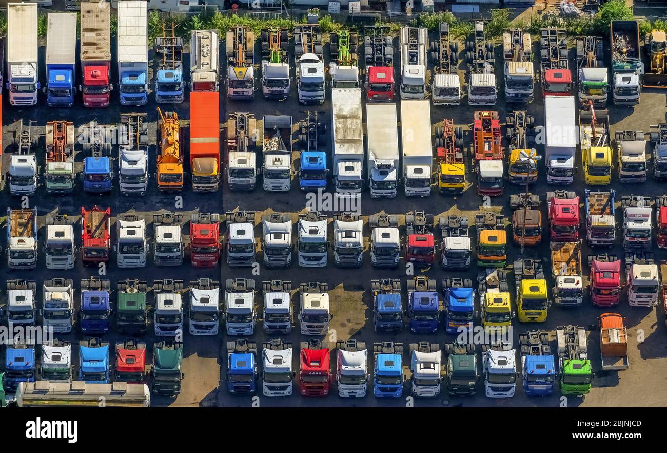 , Lorries and Truck storage areas and free-standing storage Stellfeld & Ernst GmbH on Niedersachsenweg in Brackel, 03.07.2017, aerial view, Germany, North Rhine-Westphalia, Ruhr Area, Dortmund Stock Photo