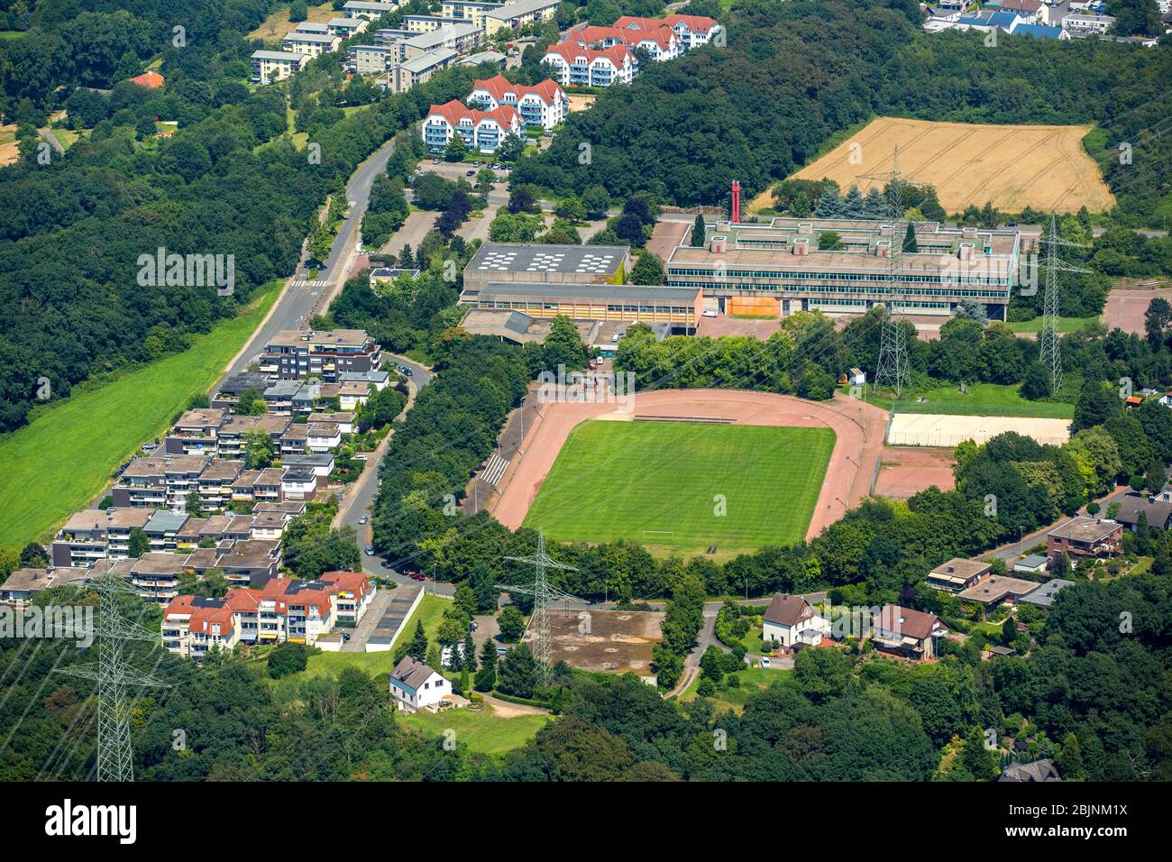  Foto zu , School buildings of school Holthausen and the Municipal School in 
