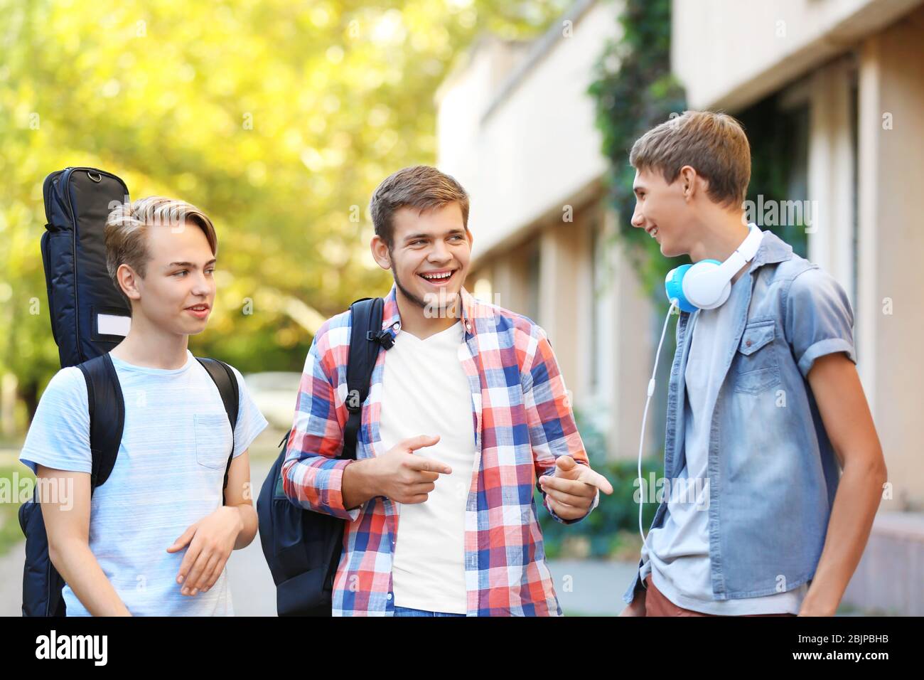 Awkward meeting hi-res stock photography and images - Alamy