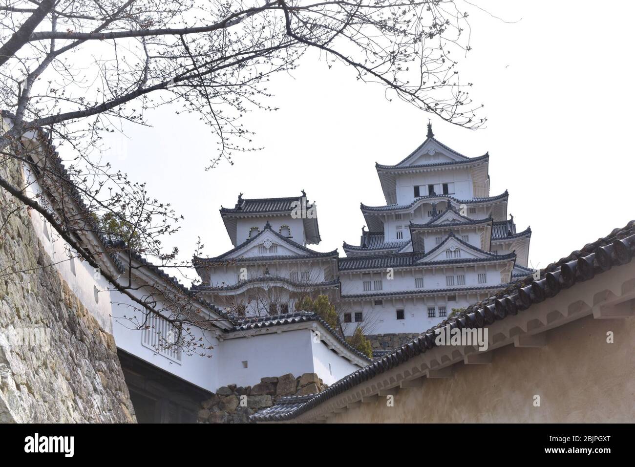 Himejijo castle, one of the few original castles, built in 1580