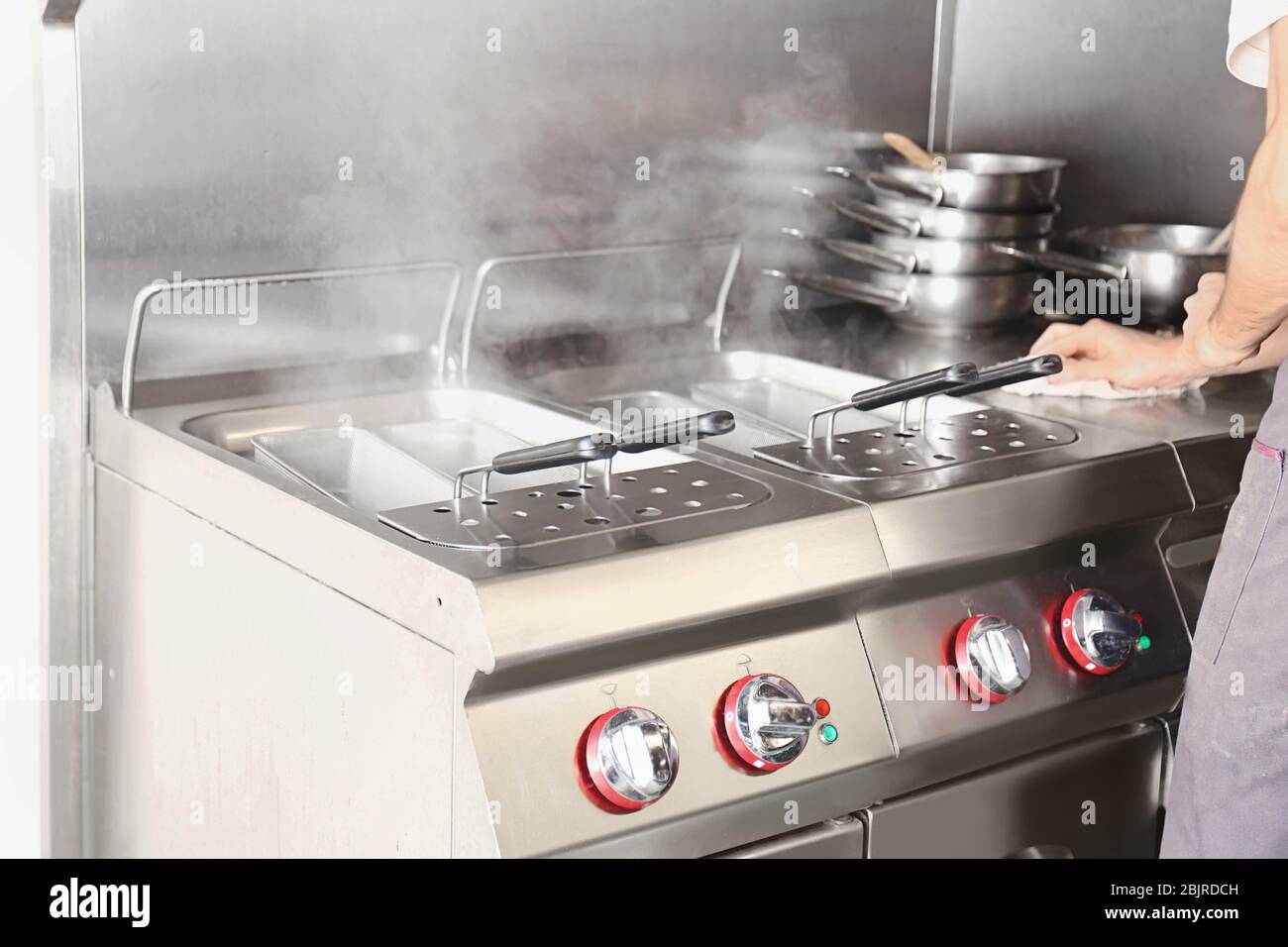Samenhangend Bedrijf Vooroordeel Pasta boiler in professional kitchen of restaurant Stock Photo - Alamy