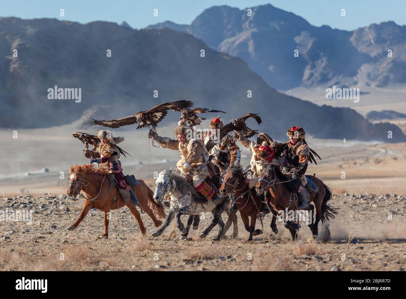 Ulgii, Mongolia : Golden eagle festival traditional Kazakh nomad games Stock Photo