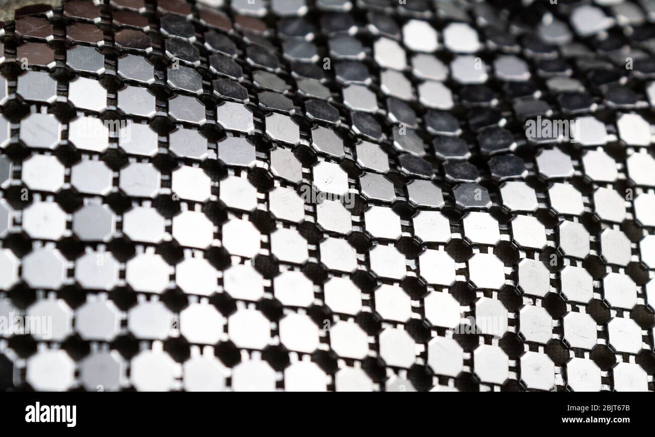 Chrome mesh online material