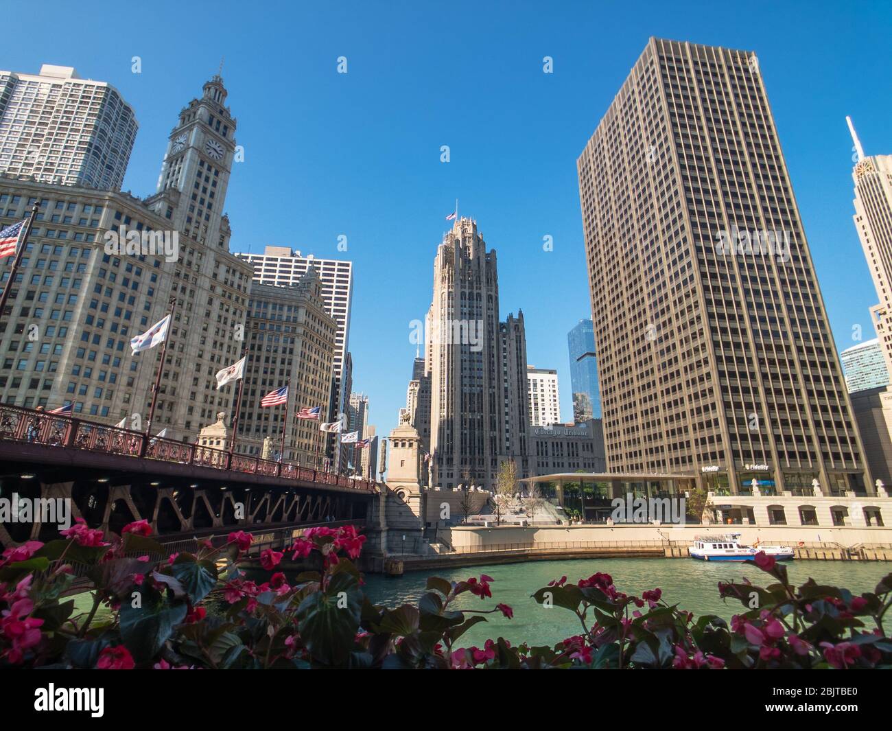 Chicago skyline daytime 4k hi-res stock photography and images - Alamy