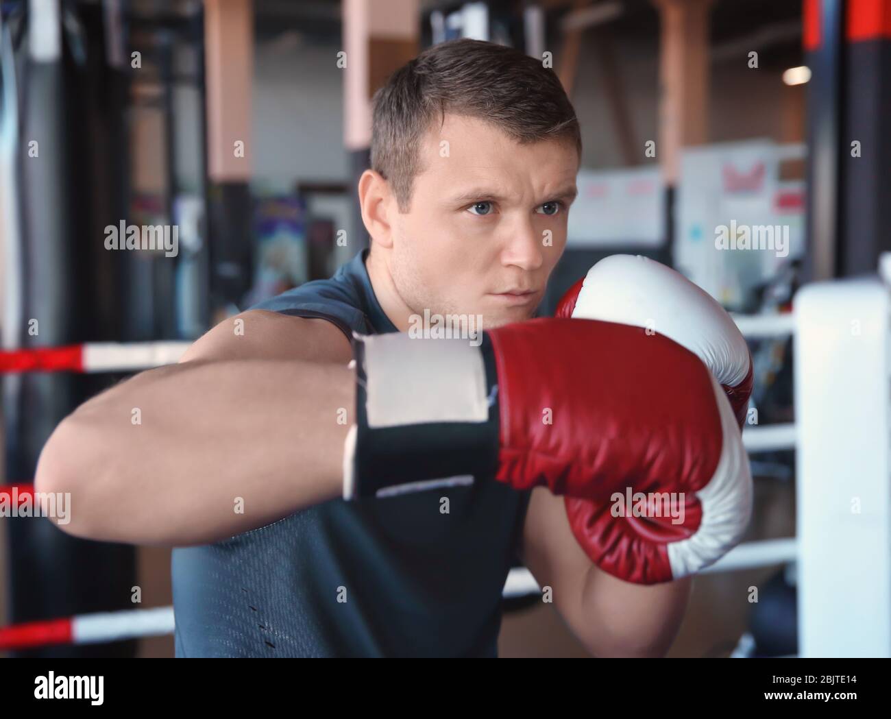Boxing Rin Training Training in boxing ring hi-res stock photography and images - Alamy