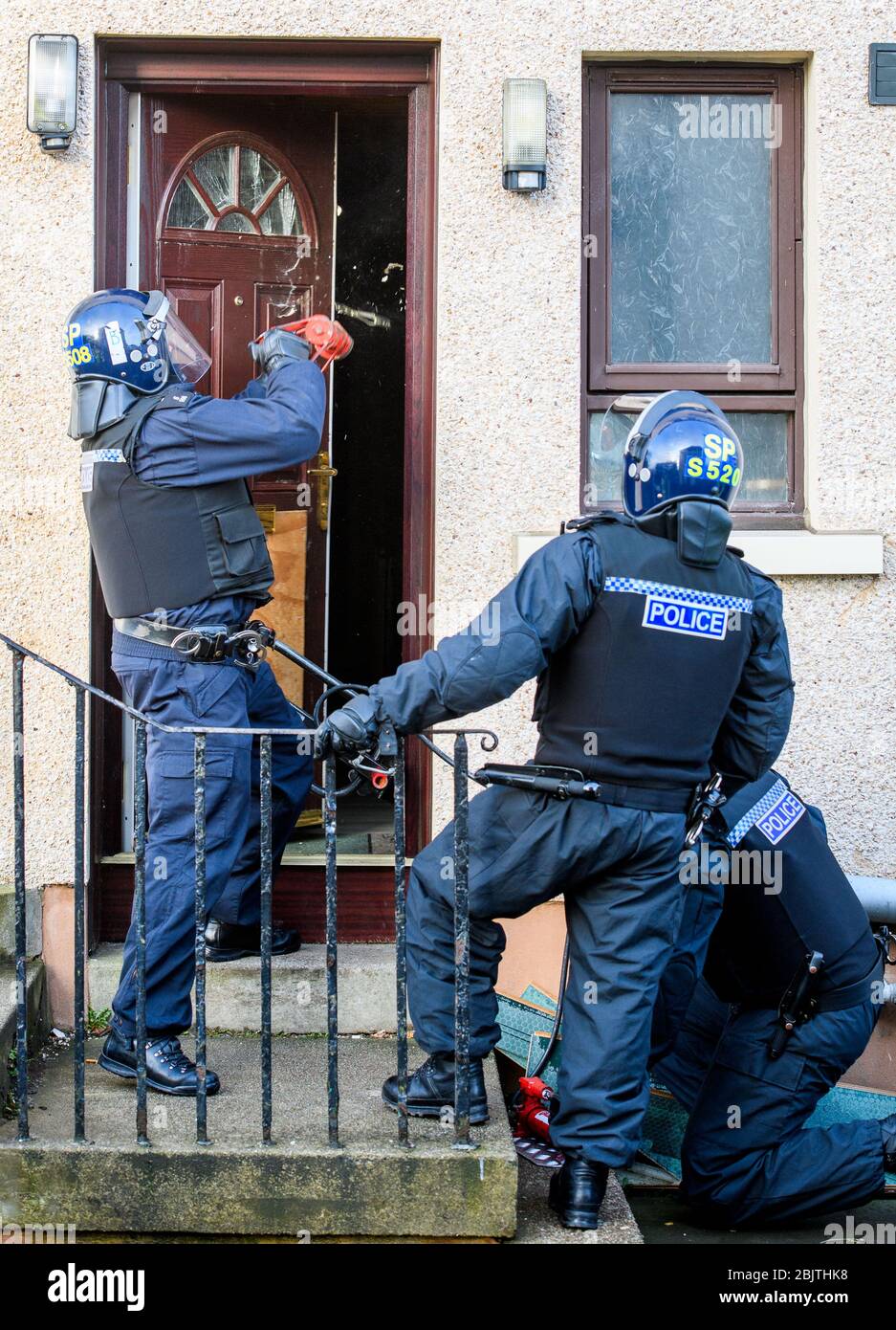 Police raid hi-res stock photography and images - Alamy