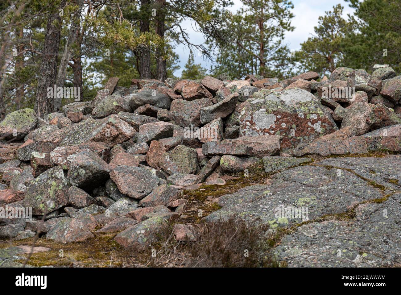 Hiidenkiuas, a pre-historic burial cairn or bronze age tumulus, in Espoo, Finland Stock Photo