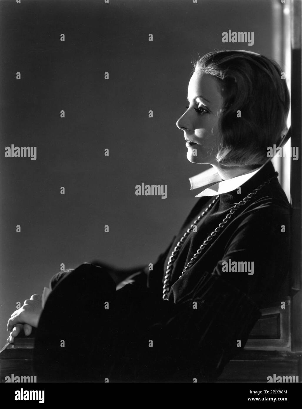 GRETA GARBO Portrait by CLARENCE SINCLAIR BULL for QUEEN CHRISTINA 1933 ...