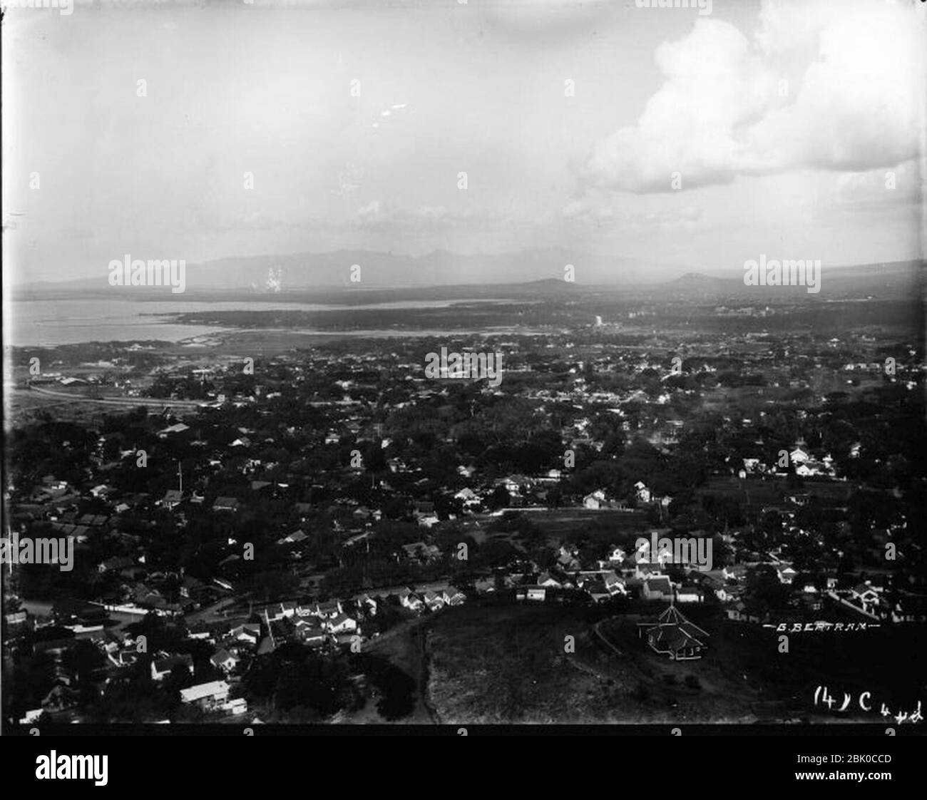Honolulu from Punchbowl (01 Stock Photo Alamy