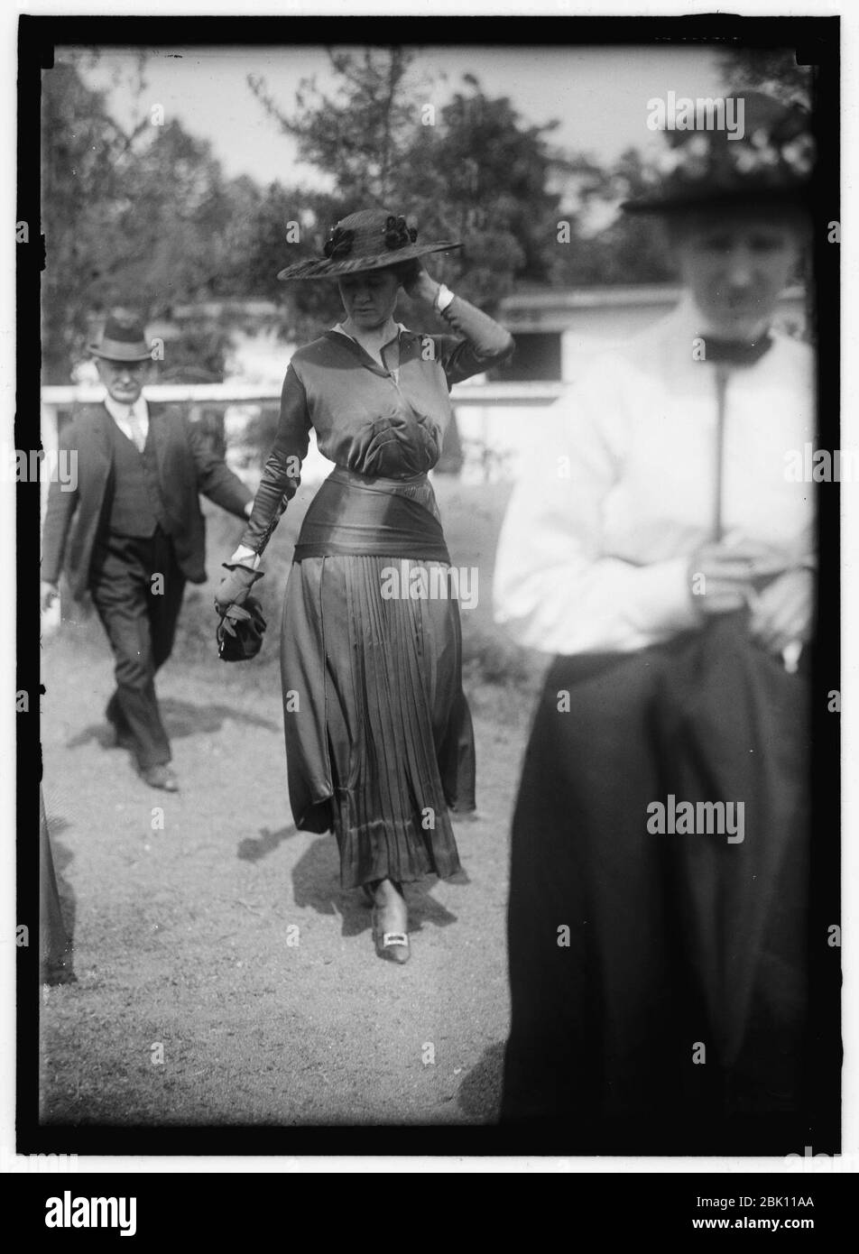 HORSE SHOWS. MRS. W.F. HITT Stock Photo - Alamy