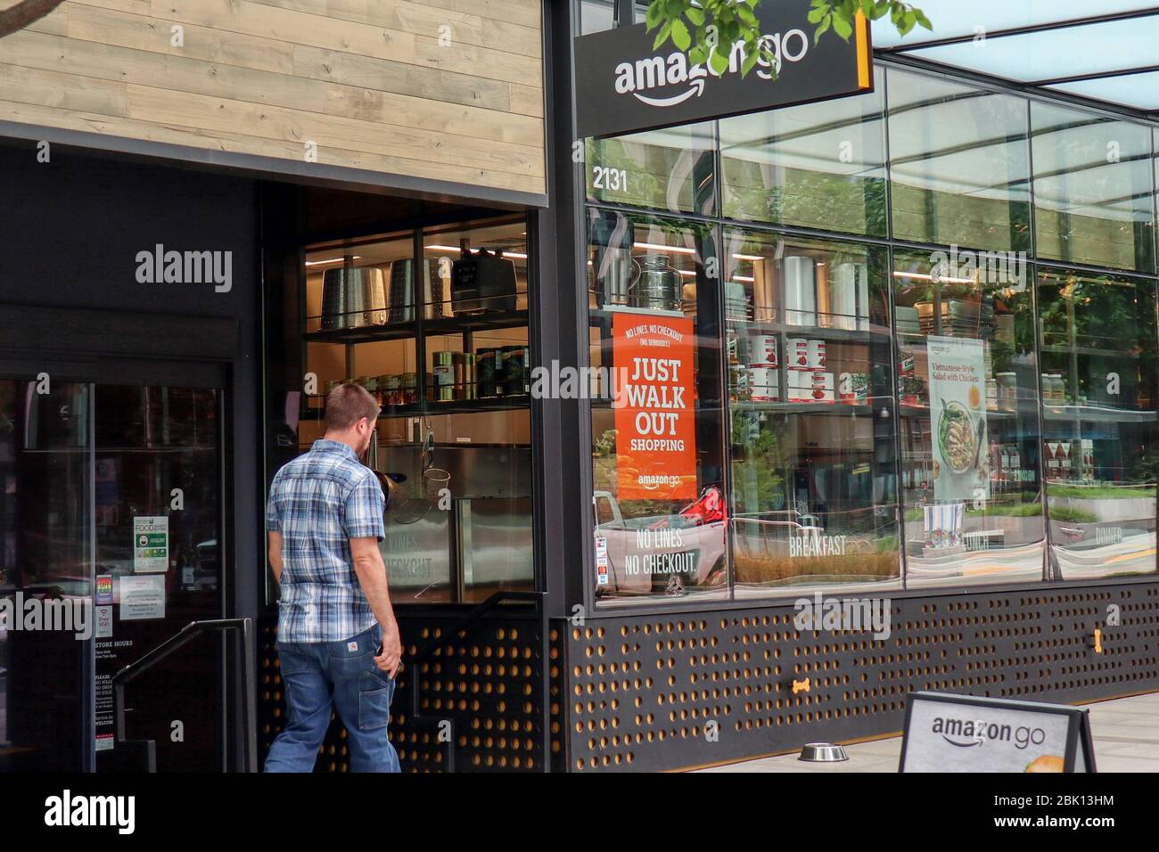 Amazon Go Store High Resolution Stock Photography and Images - Alamy
