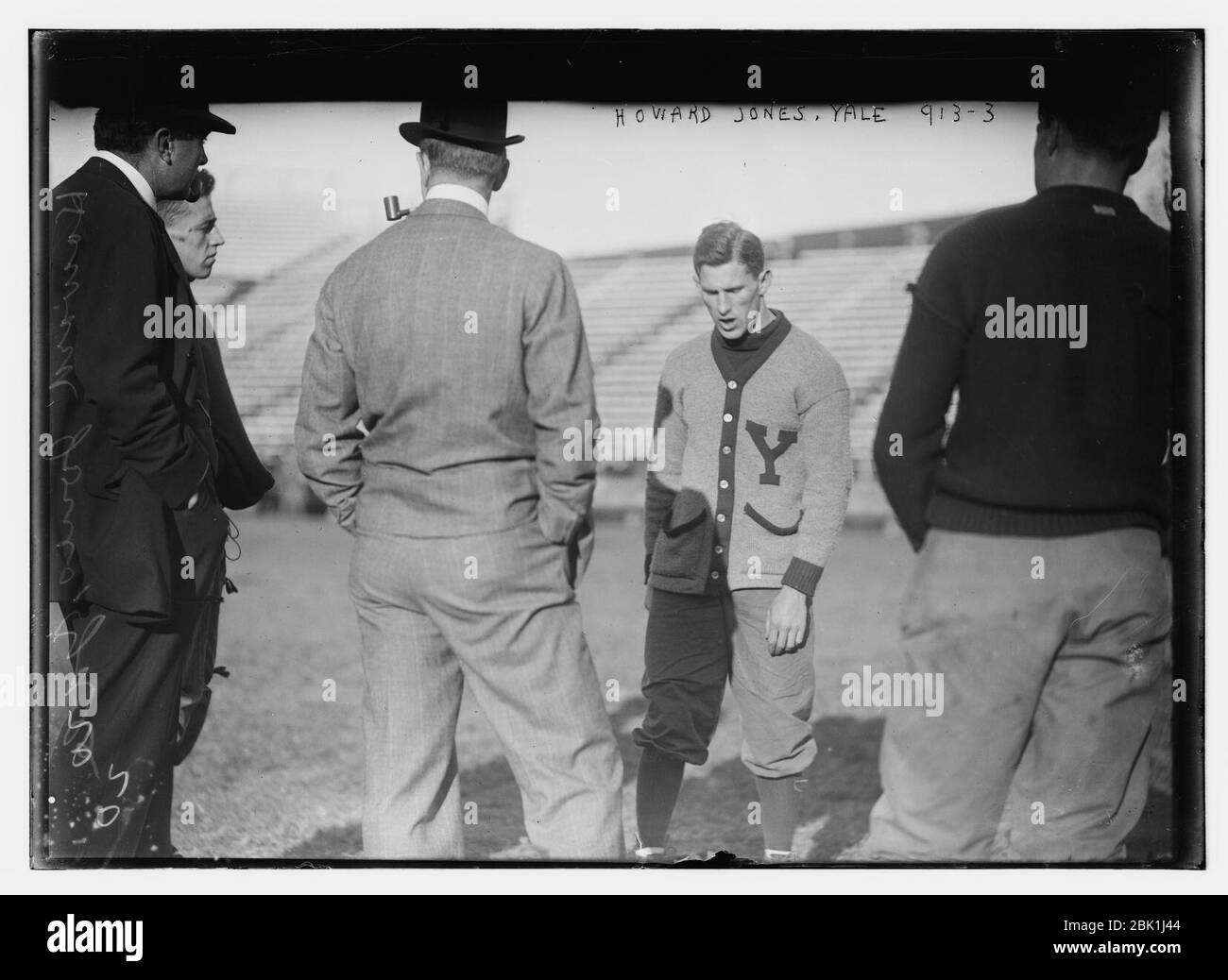Howard Jones, Yale Varsity football team, on field, with others Stock Photo