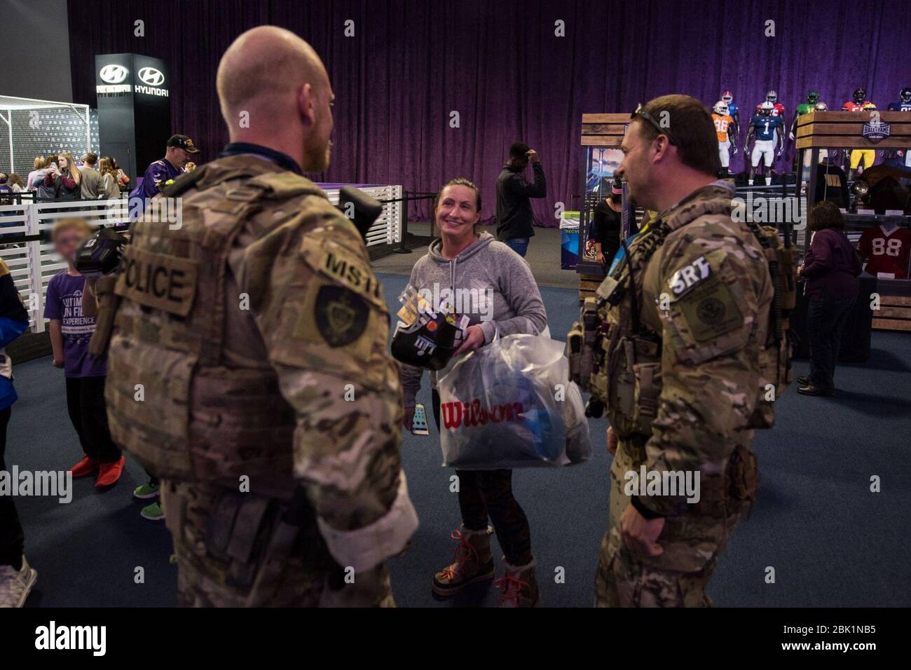 Hsi Srt Security At The Minneapolis Convention Center Stock Photo Alamy