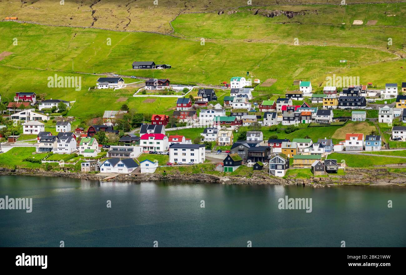 Colorful houses near village hi-res stock photography and images - Alamy