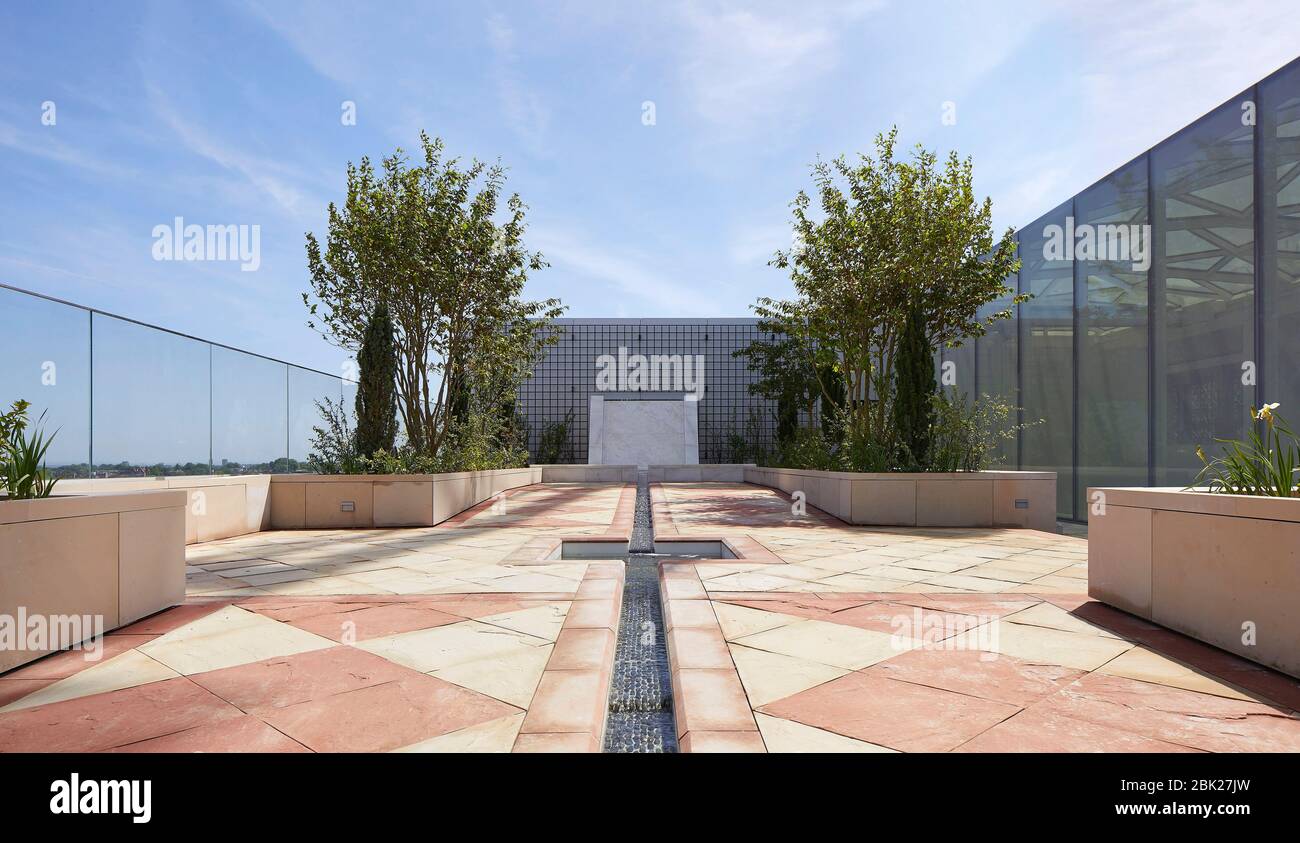 Rooftop garden exterior. Aga Khan Centre Kings Cross, London, United