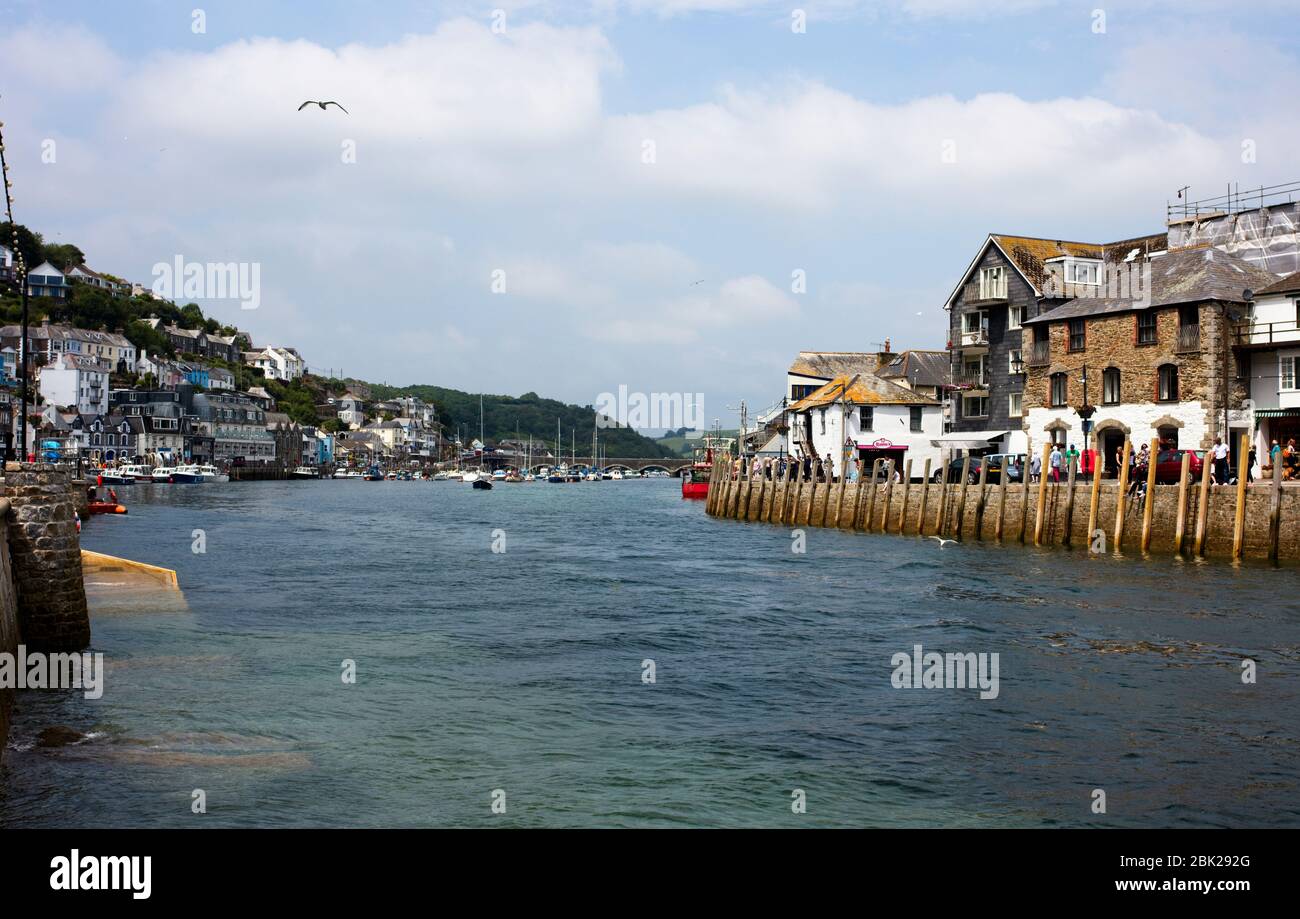 The tidal estuary and harbour between East Looe and West Looe, Cornwall, England, UK. Stock Photo