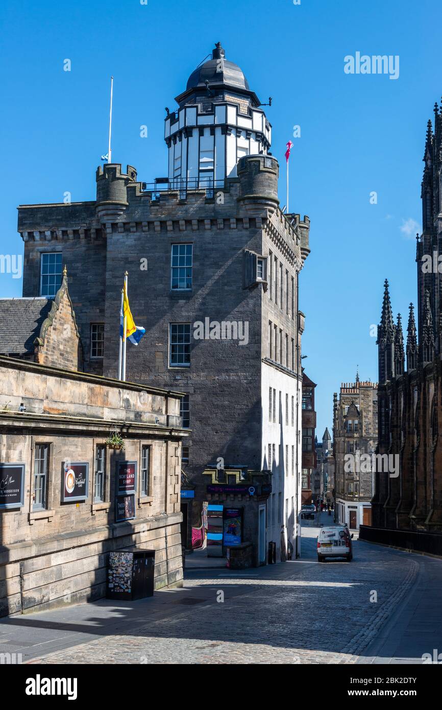 Camera Obscura and view down Royal Mile from Castlehill empty of ...