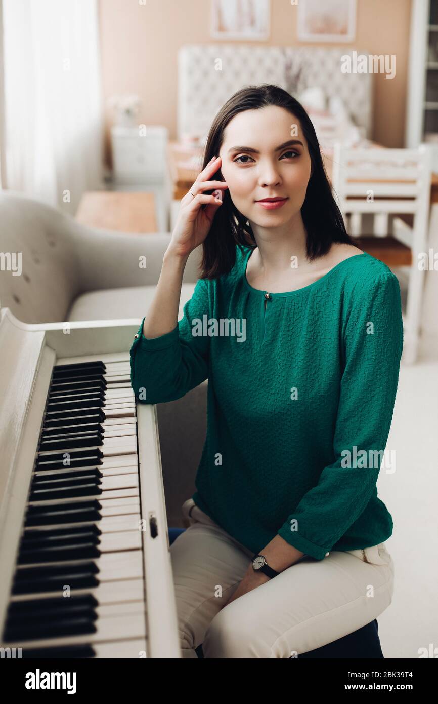 Lady sits in chair hi-res stock photography and images - Alamy