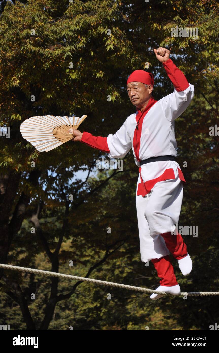 Balance on a rope hires stock photography and images Alamy