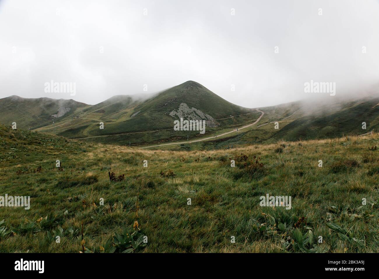 Auvergne volcanoes natural regional park hi-res stock photography and ...