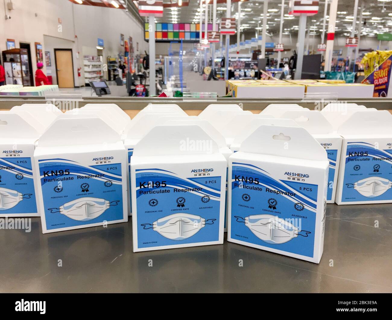 Elgin Illinois Usa 1st May 2020 Kn95 Respirator Masks Were Available For Sale On Friday May 1 2020 At The Farm And Fleet In Elgin Illinois The First Day Of Illinois Governor