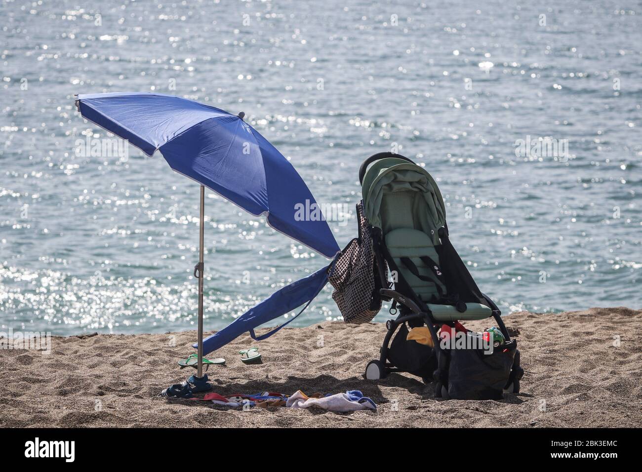 May 1, 2020: May 1, 2020 (Malaga)Bebe's car and beach umbrella on the beach of Benalmadena Costa in the middle of the coronavirus crisis Credit: Lorenzo Carnero/ZUMA Wire/Alamy Live News Stock Photo