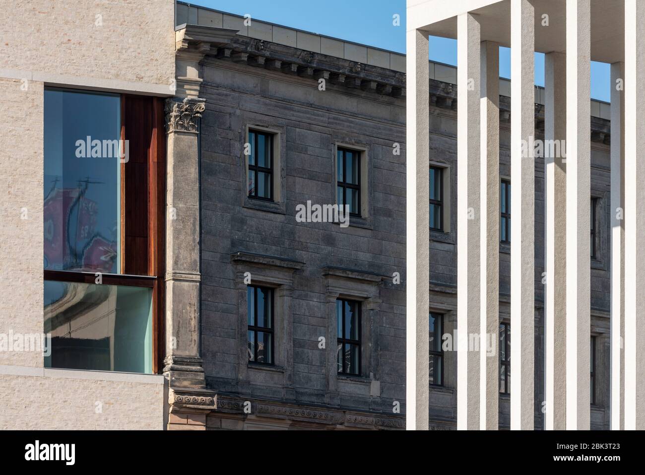 Berlin, Museumsinsel, James-Simon-Galerie und Fassaden am Kupfergraben Stock Photo