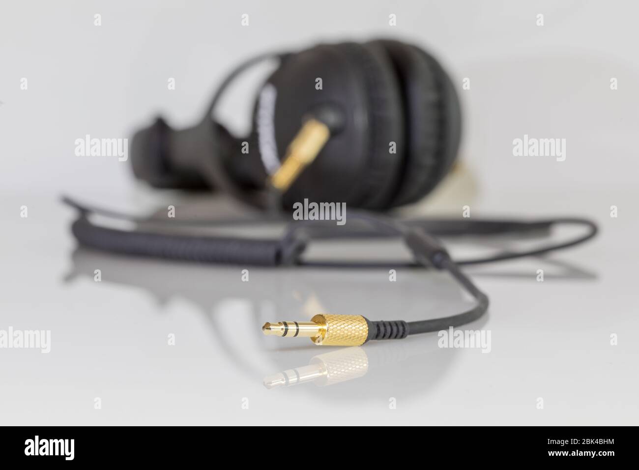 stereo jack of black headphones Stock Photo Alamy