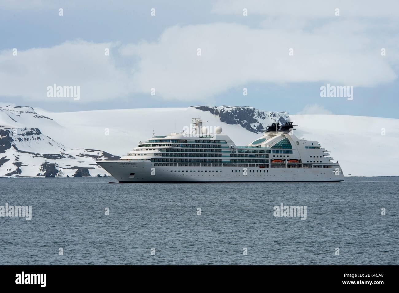 Cruise ship Seabourn Quest at the Polish research station Arctowski on King George Island in the South Shetland Island group, Antarctica Stock Photo