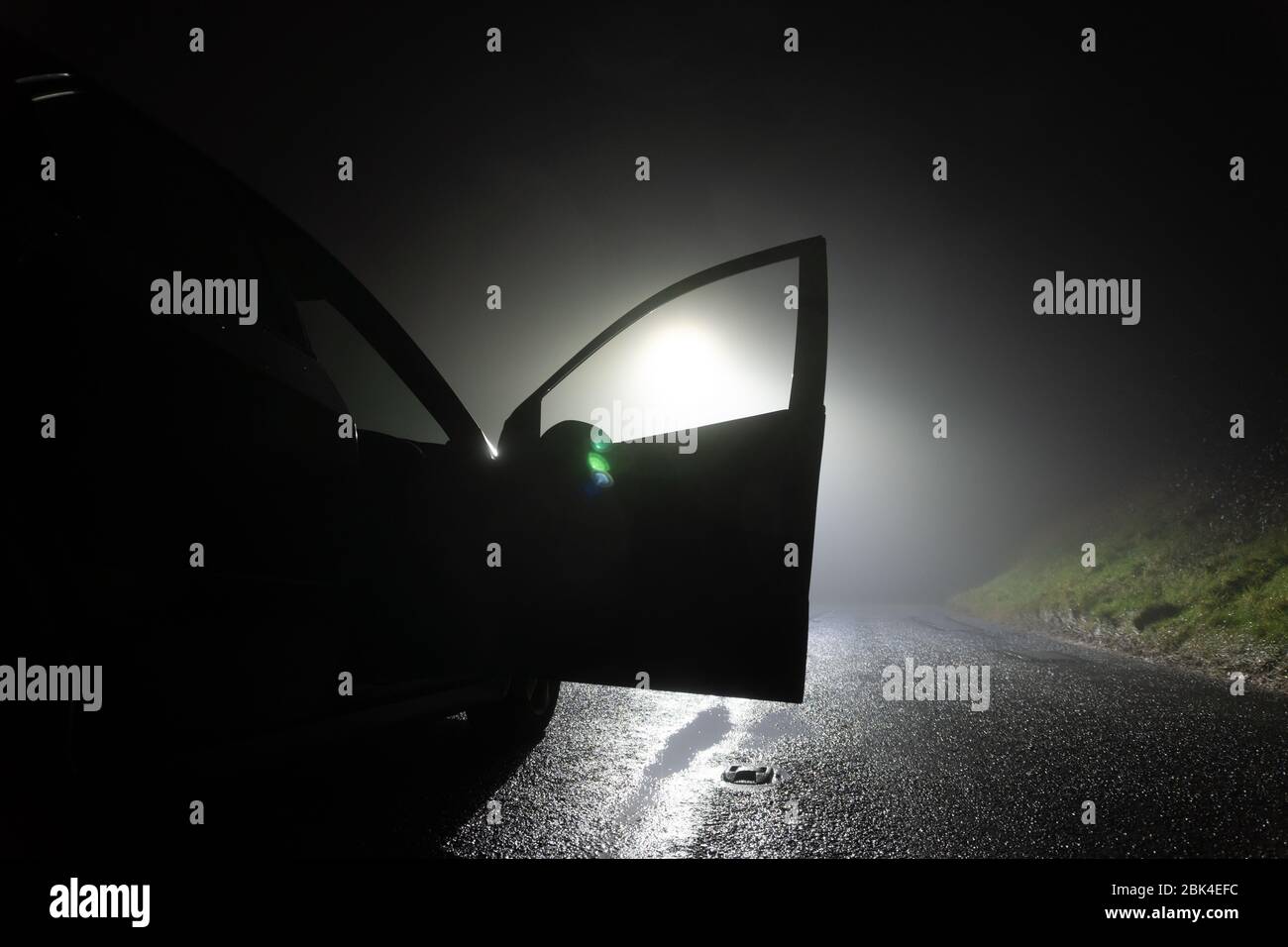 Car open door night hires stock photography and images Alamy