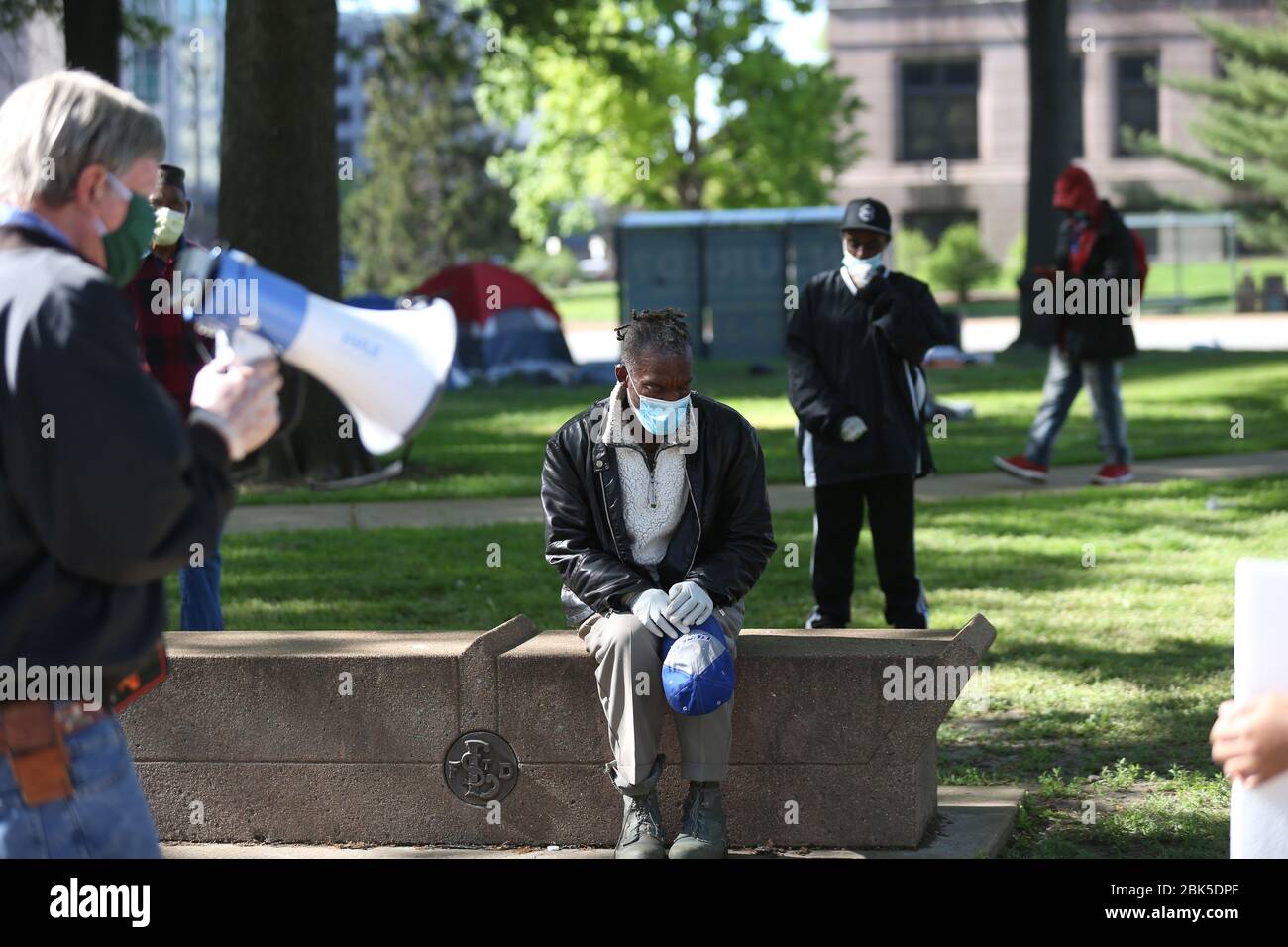 Homeless people living in encampment hi-res stock photography and ...