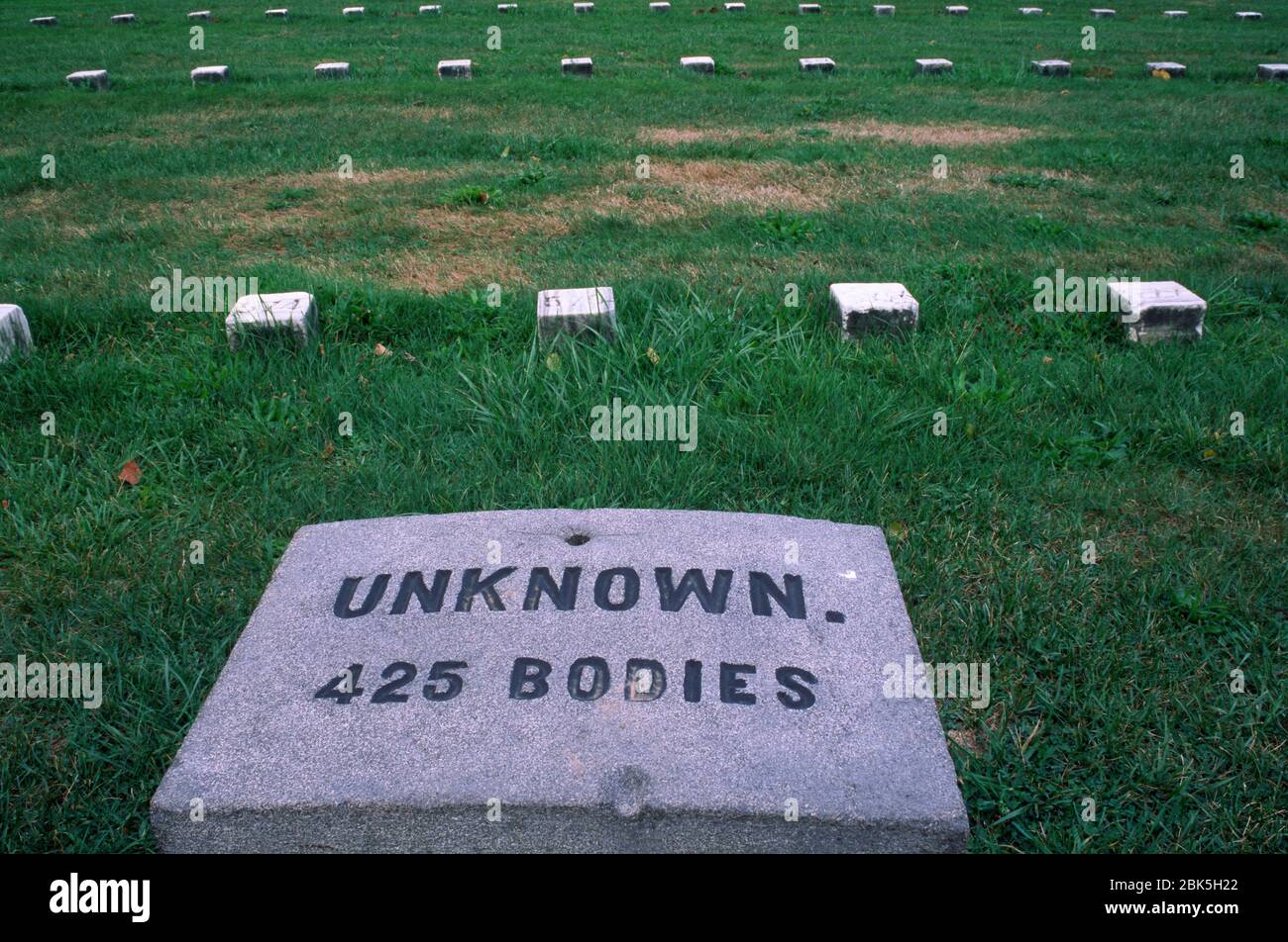 Gettysburg national military park grave hires stock photography and