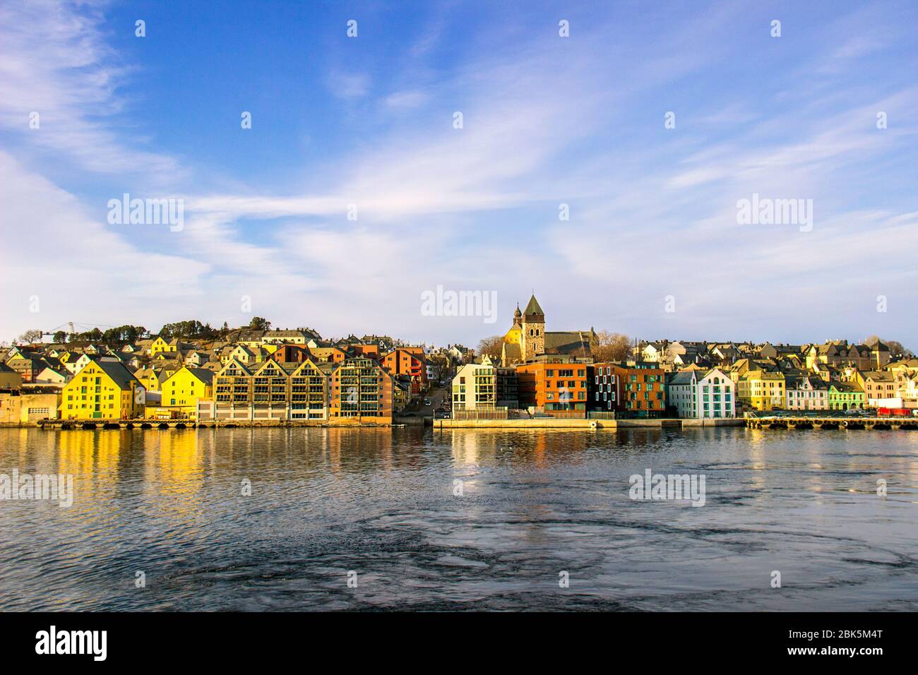 alesund norway,homes in norway,norvegian cruise port,norvegian cruise destinations,homes in