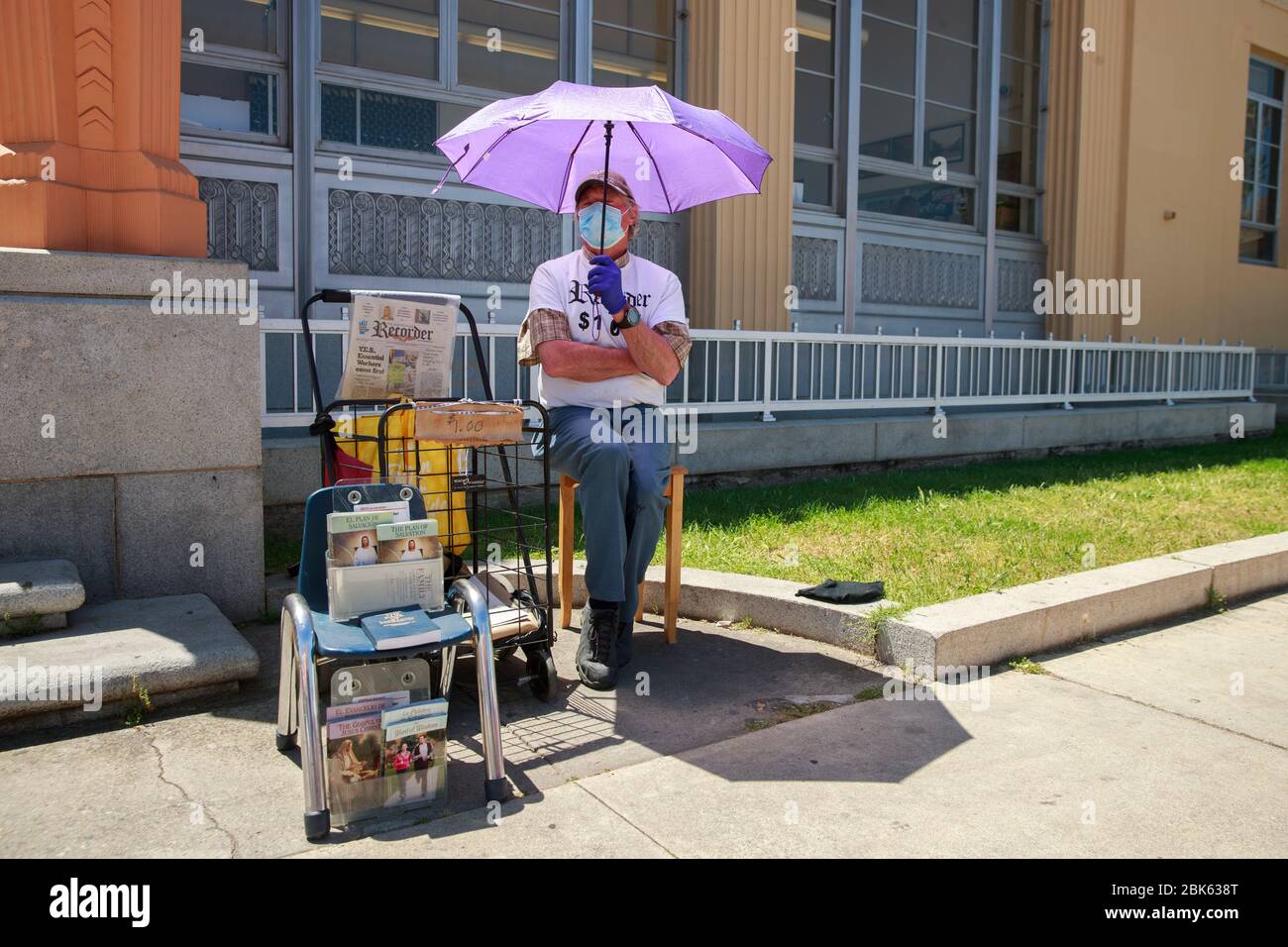 Porterville, United States. 01st May, 2020. A vendor sells single