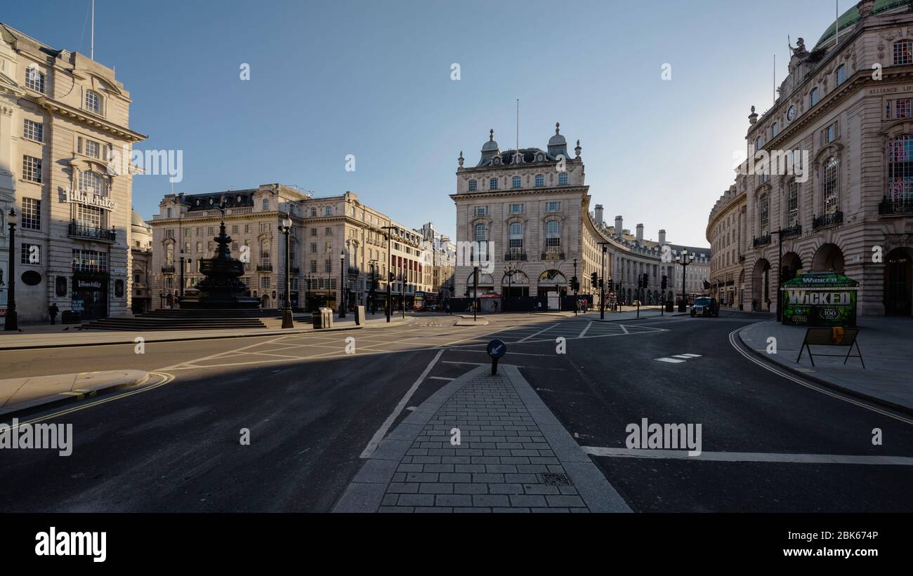 Piccadilly circus empty streets hi-res stock photography and images - Alamy