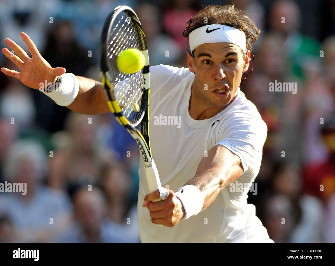 IR20140701. 01/07/30. Wimbledon Tennis Championships 2014, Wimbledon London.  Mens fourth round, Nick Kyrgios (AUS) v  Rafael Nadal (ESP) (2) Centre C Stock Photo