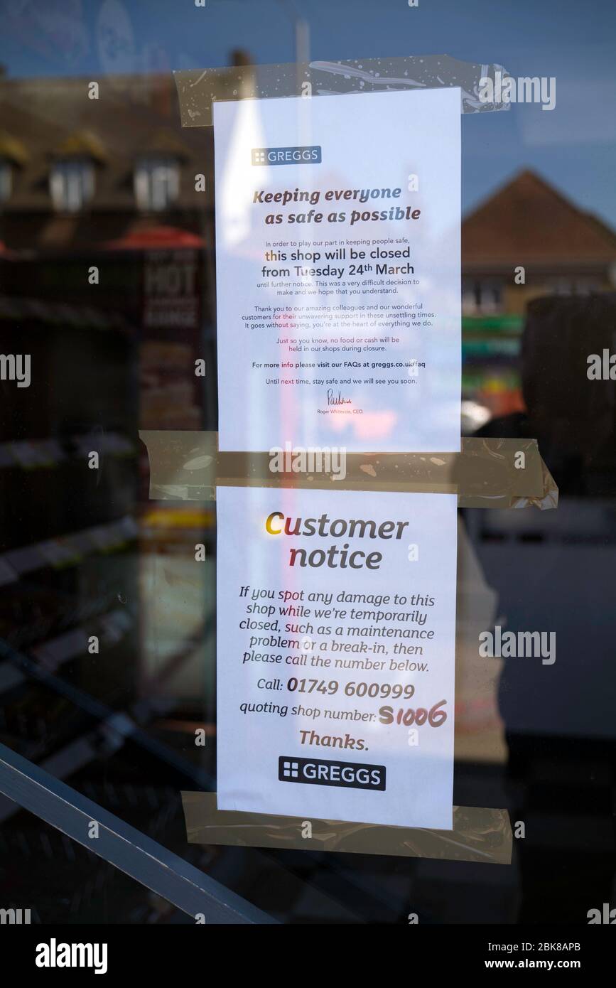 Customer notice on the door of a closed Greggs Bakery Shop in South West London. UK. Stock Photo