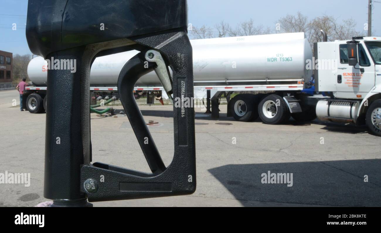 Racine, Wisconsin, USA. 2nd May, 2020. A tanker trunk fills the