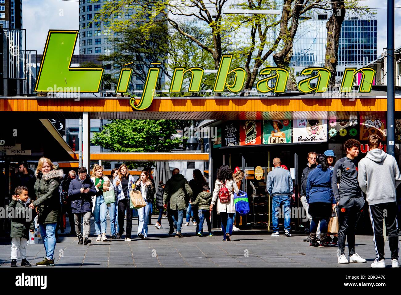 Rotterdam, Netherlands. 02nd May, 2020. Lijnbaan in the city center of Rotterdam seen busy with people shopping amid coronavirus crisis.Netherlands Health Ministry recorded a total of 40,236 infections and 4,987 deaths since the beginning of the Coronavirus (Covid-19) outbreak. Credit: SOPA Images Limited/Alamy Live News Stock Photo