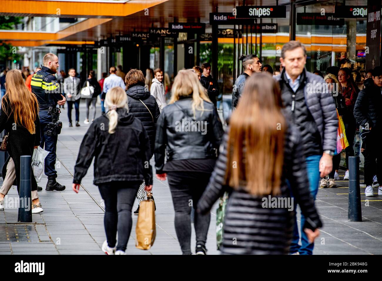 Rotterdam, Netherlands. 02nd May, 2020. Lijnbaan in the city center of Rotterdam seen busy with people shopping amid coronavirus crisis.Netherlands Health Ministry recorded a total of 40,236 infections and 4,987 deaths since the beginning of the Coronavirus (Covid-19) outbreak. Credit: SOPA Images Limited/Alamy Live News Stock Photo