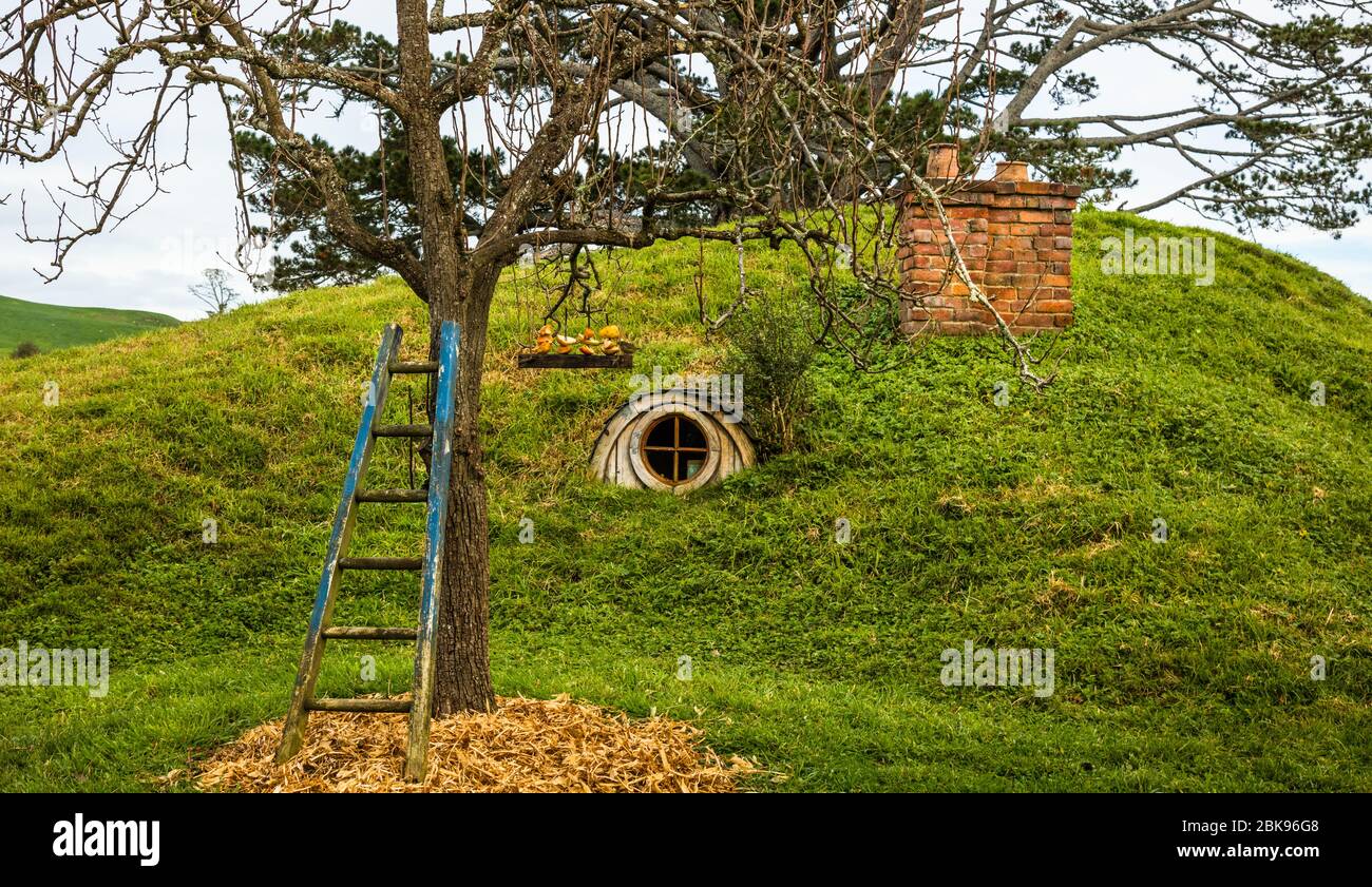 Hobbit dwellings in Hobbiton Movie Set Stock Photo
