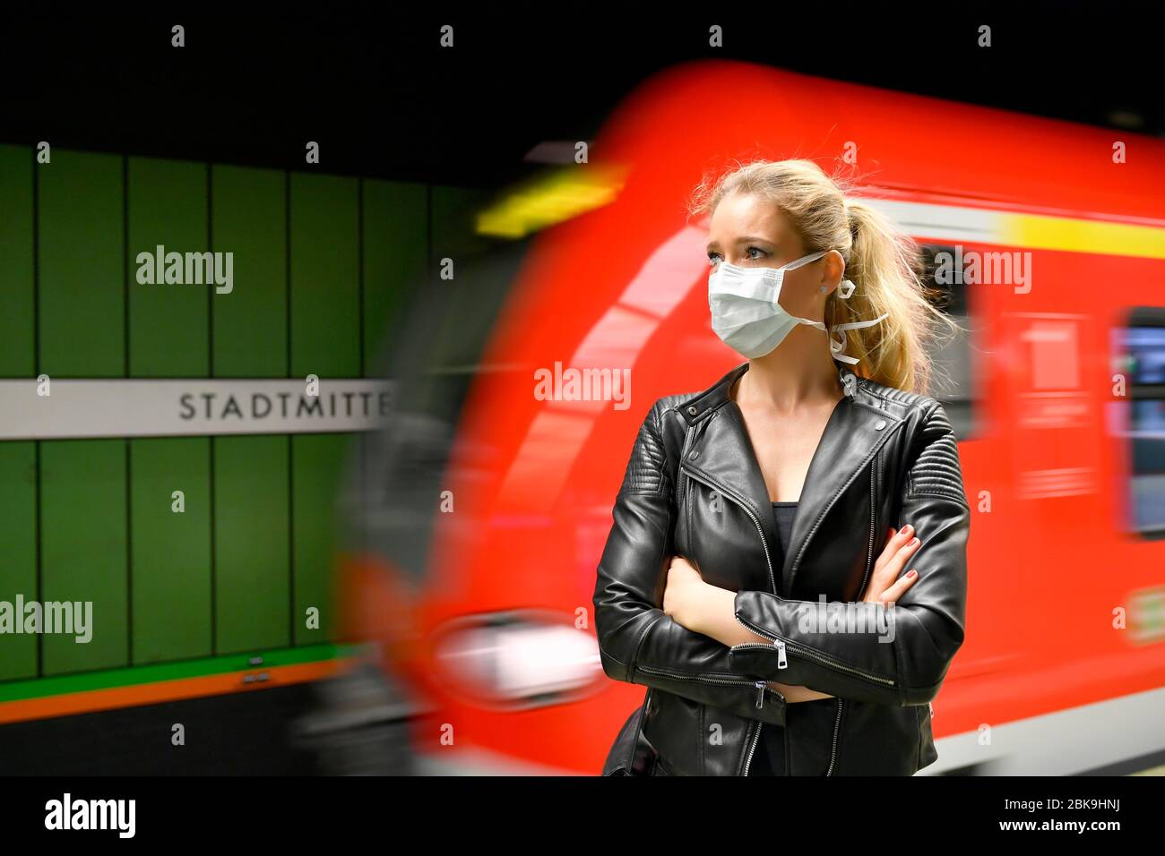 Respirator mask hi-res stock photography and images - Alamy