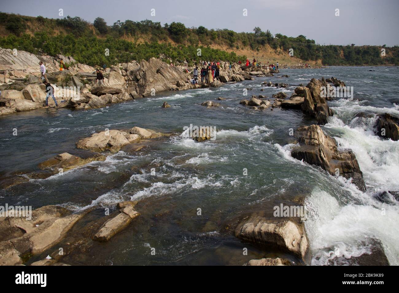 Mountains and river narmada river hires stock photography and images Alamy