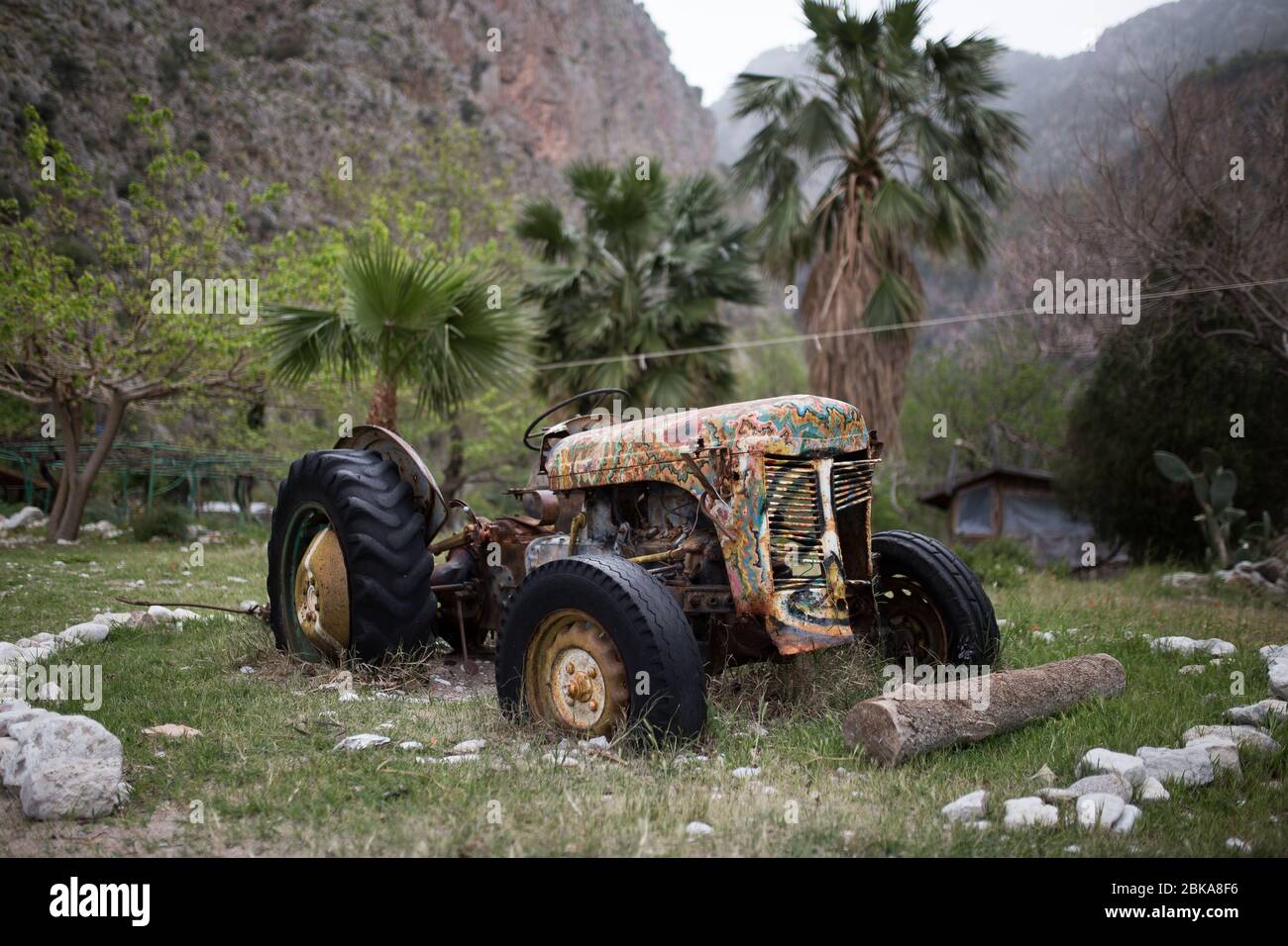 old tractor in the field Stock Photo - Alamy