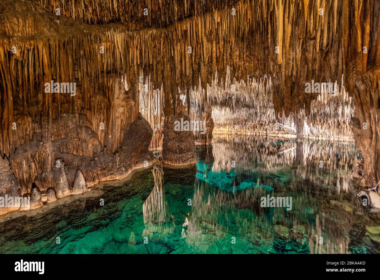Underground lake in the Caves of Drach, Manacor, Mallorca, Spain Stock Photo