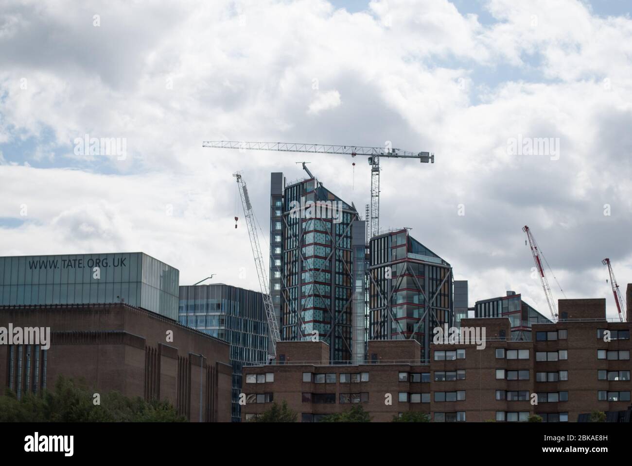 Glass Apartment Towers Skyscrapers Neo Bankside 50 Holland St, London SE1 9FU by RSHP Rogers Stirk Harbour & Partners Stock Photo