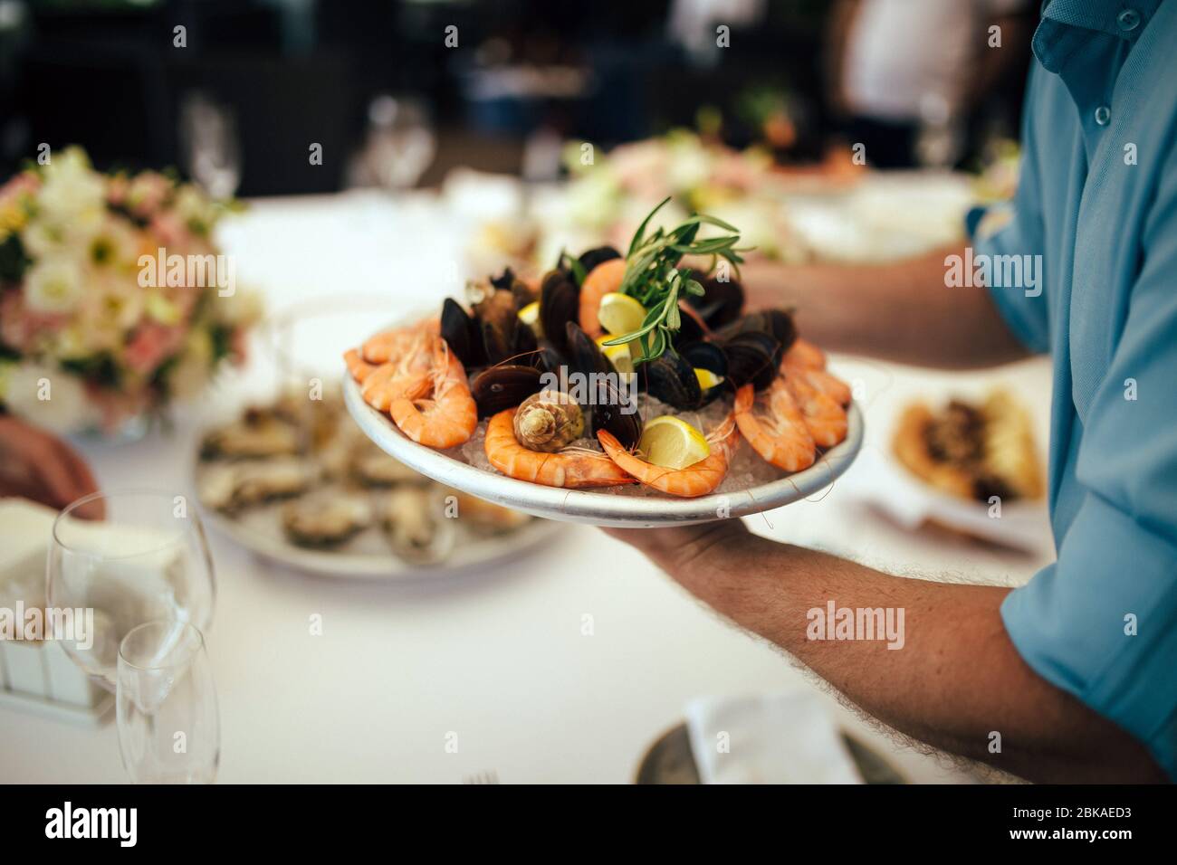 Formal meal restaurant waiter hi res stock photography and images Alamy
